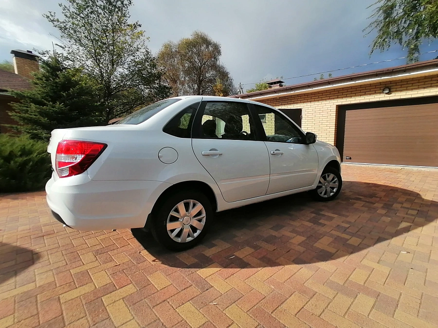 Lada (ВАЗ) Granta, 2023г., передний привод, механика