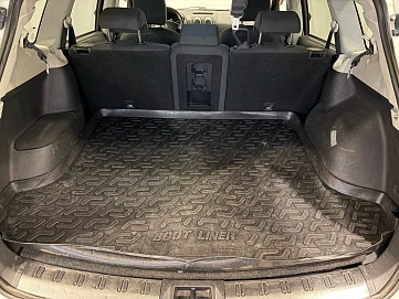 Nissan , 2011г., передний привод, механика