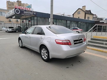 Toyota Camry, 2010г, передний привод, автомат