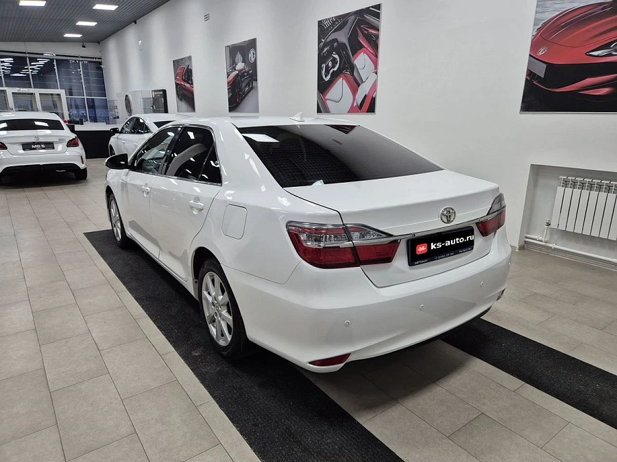 Toyota Camry, 2017г., передний привод, автомат