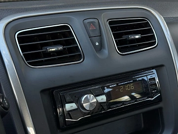 Renault Logan, 2019г, передний привод, автомат