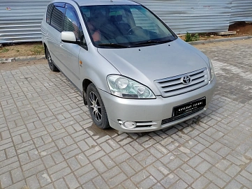 Toyota Avensis, 2003г, передний привод, механика