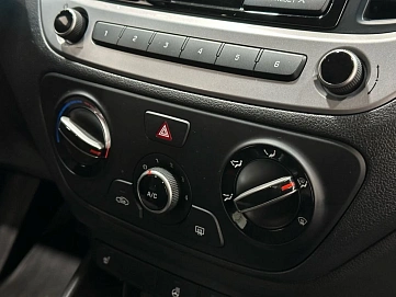 Hyundai Solaris, 2018г, передний привод, автомат