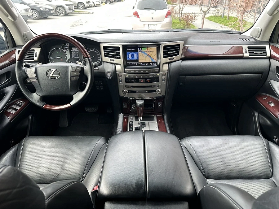 Lexus LX, 2012г., полный привод, автомат