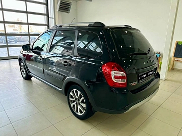 Lada (ВАЗ) , 2023г., передний привод, механика