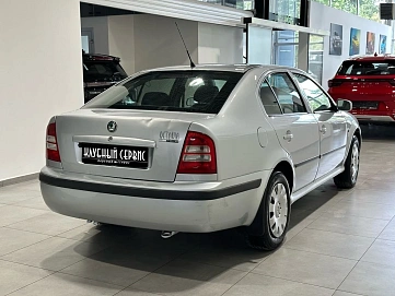 Skoda Octavia, 2008г, передний привод, механика