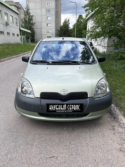 Toyota Yaris, 2002г., передний привод, механика