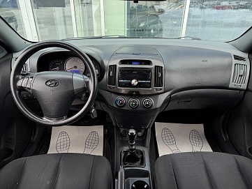 Hyundai Elantra, 2008г, передний привод, механика