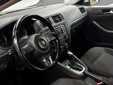 Volkswagen Jetta, 2014г, передний привод, автомат