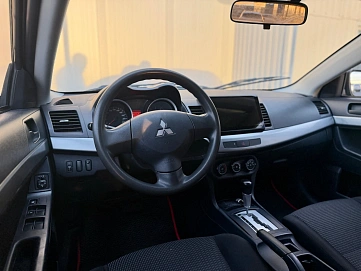 Mitsubishi Lancer, 2010г., передний привод, автомат
