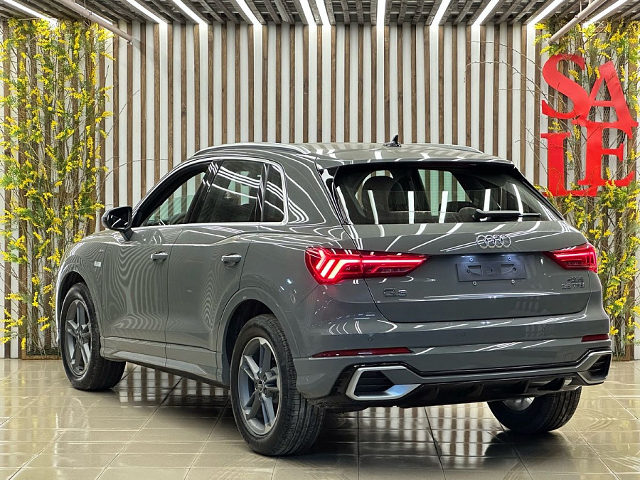 Audi Q3, 2024г., передний привод, робот