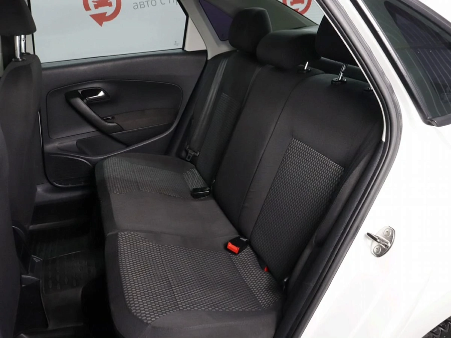 Volkswagen Polo, 2012г., передний привод, автомат