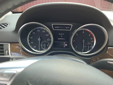 Mercedes-Benz M-Класс, 2011г, полный привод, автомат