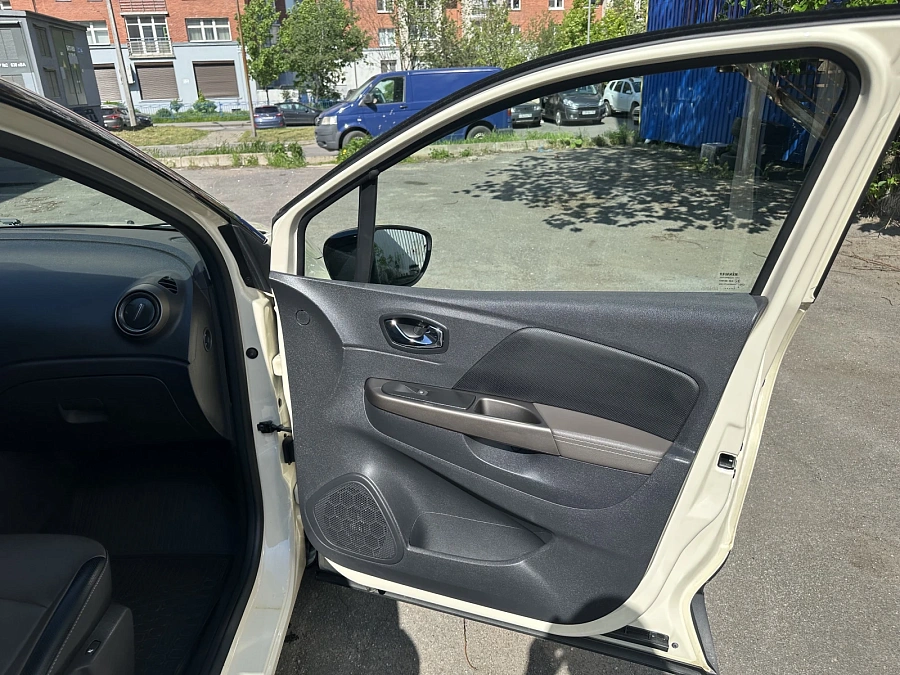 Renault Kaptur, 2020г., передний привод, вариатор