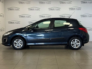 Peugeot 308, 2012г, передний привод, механика