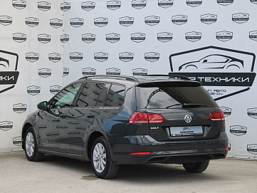 Volkswagen Golf, 2019г, передний привод, механика