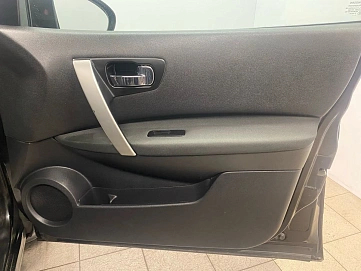 Nissan Qashqai, 2011г, передний привод, механика