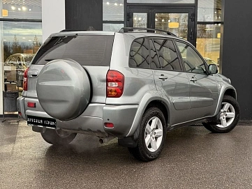 Toyota RAV4, 2004г, передний привод, автомат