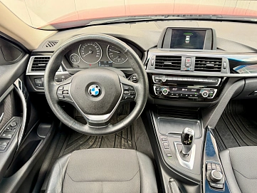 BMW 3 серии, 2017г., задний привод, автомат