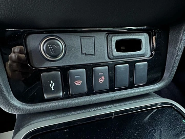 Mitsubishi Outlander, 2018г, передний привод, вариатор