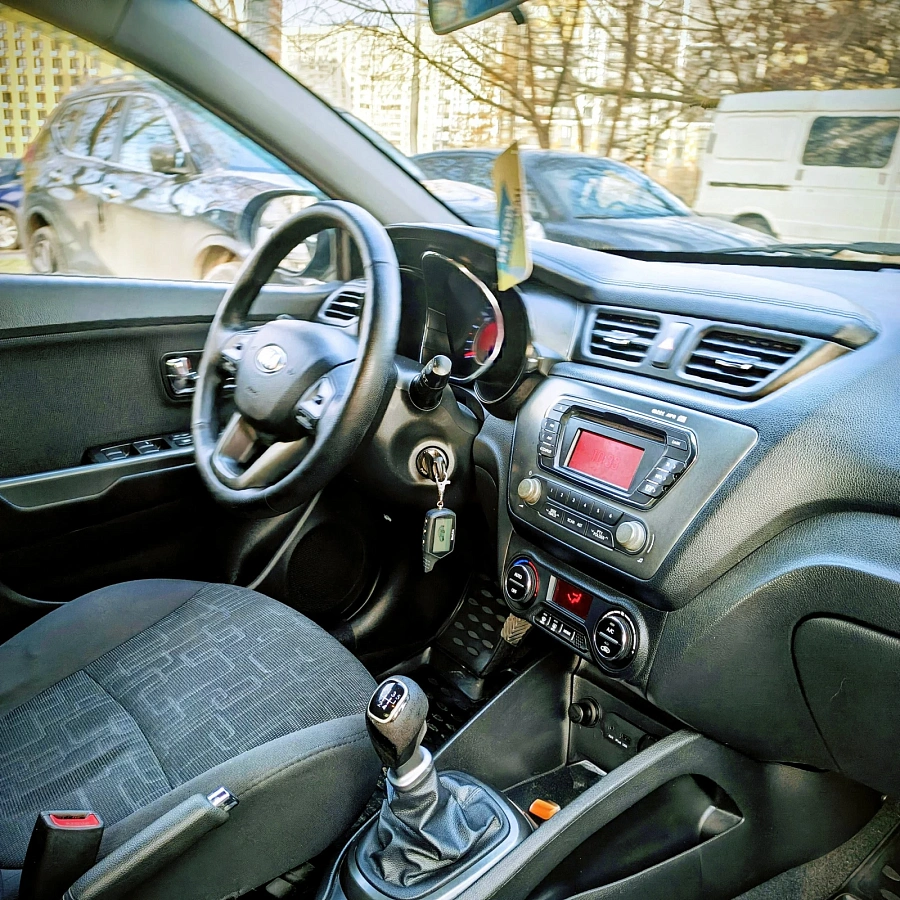Kia Rio, 2013г., передний привод, механика