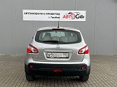 Nissan Qashqai, 2010г., передний привод, вариатор