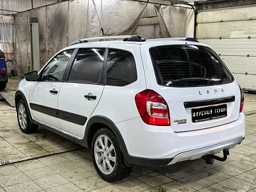 Lada (ВАЗ) , 2022г., передний привод, механика