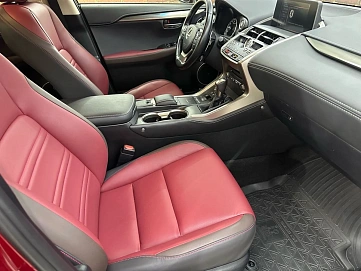 Lexus NX, 2017г, полный привод, вариатор