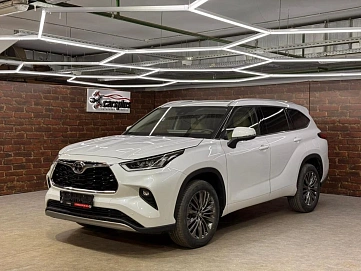 Toyota Highlander, 2025г, полный привод, автомат
