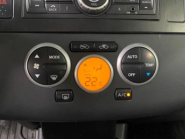 Nissan Tiida, 2008г., передний привод, механика