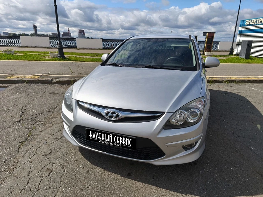 Hyundai i30, 2010г., передний привод, автомат