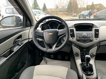 Chevrolet Cruze, 2011г, передний привод, механика