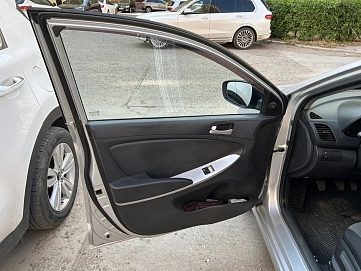 Hyundai Solaris, 2012г, передний привод, механика