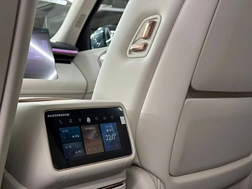 LYNK_&_CO , 2025г., полный привод, автомат