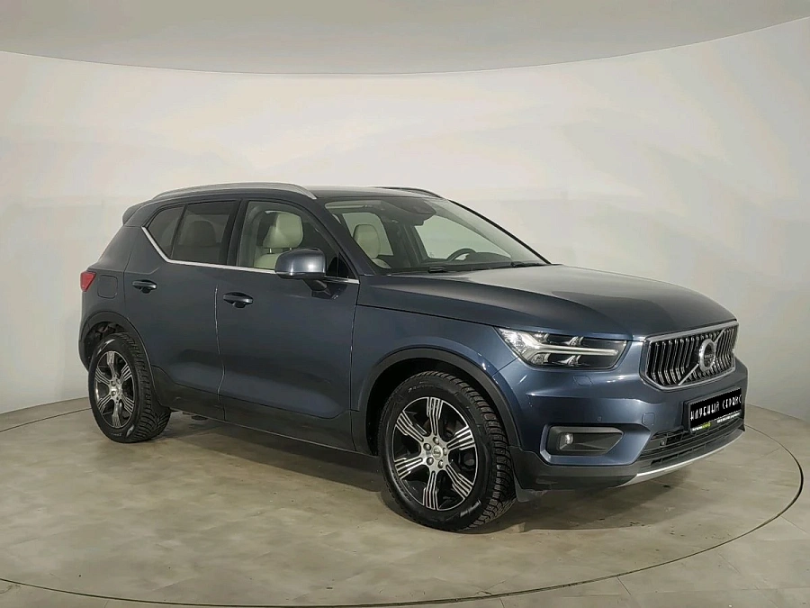 Volvo XC40, 2021г., полный привод, автомат