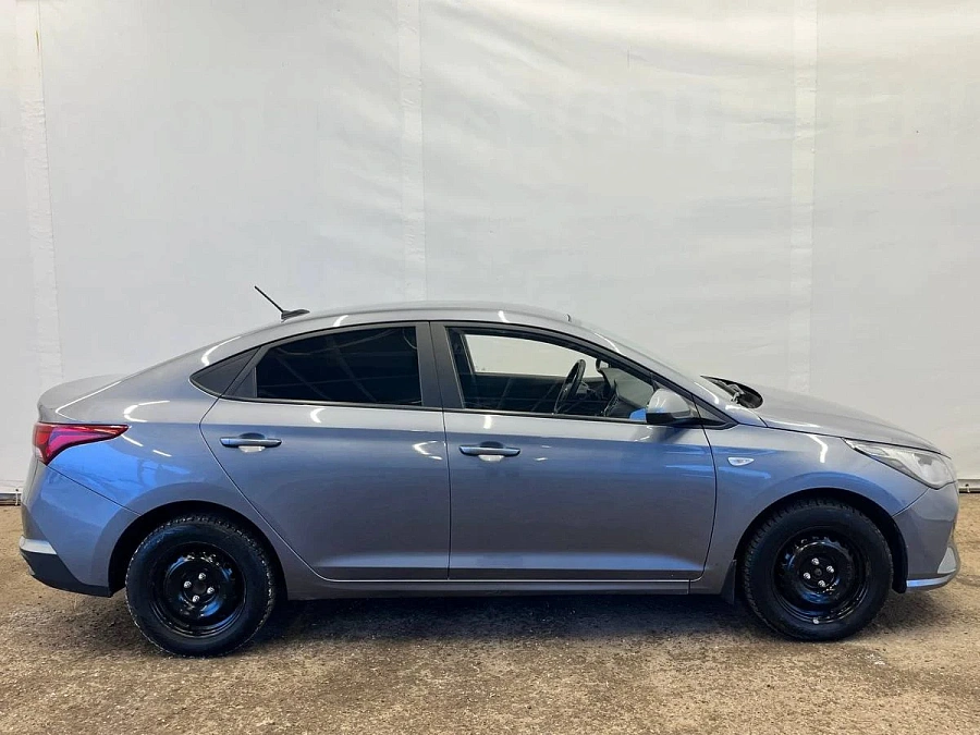 Hyundai Solaris, 2020г., передний привод, автомат