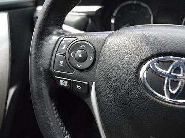 Toyota Corolla, 2013г, передний привод, вариатор