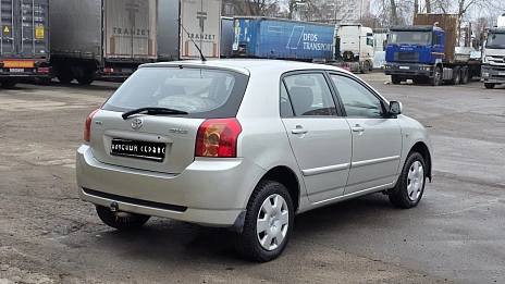 Toyota Corolla, 2004г, передний привод, механика