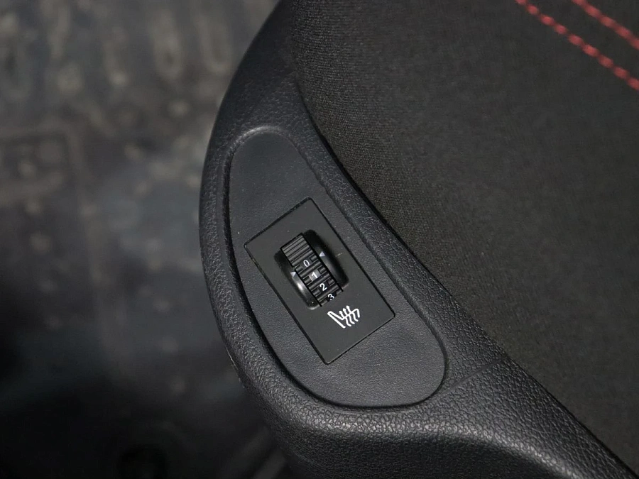 Peugeot 308, 2011г., передний привод, механика