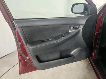 Toyota Corolla, 2006г, передний привод, автомат