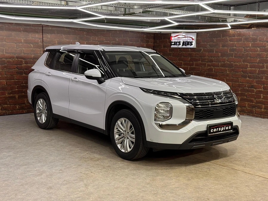 Mitsubishi Outlander, 2022г., полный привод, вариатор
