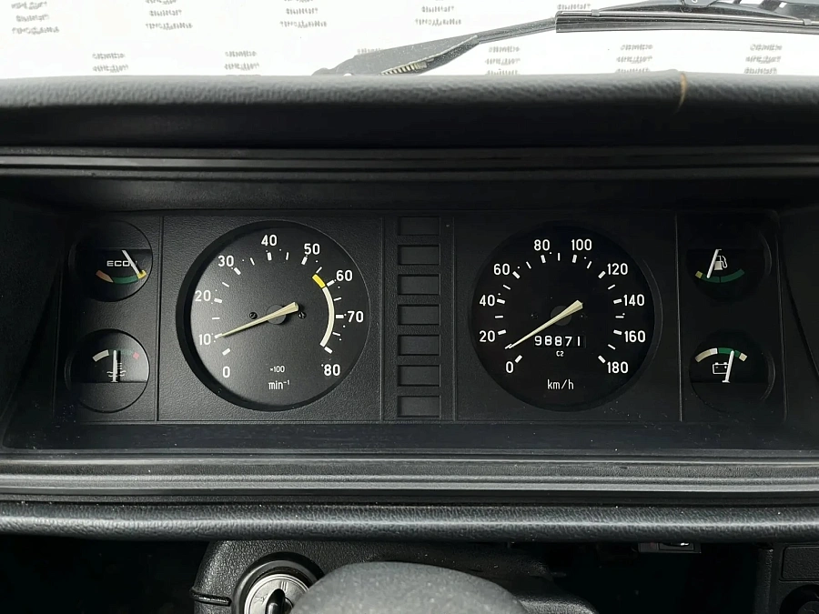 Lada (ВАЗ) 2107, 2010г., передний привод, механика