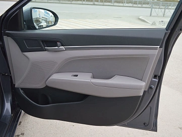 Hyundai Elantra, 2020г, передний привод, механика