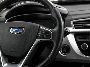 Geely Atlas, 2018г, передний привод, автомат