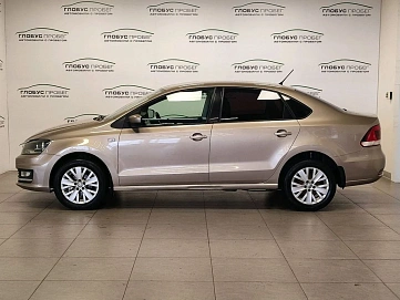 Volkswagen Polo, 2015г., передний привод, автомат