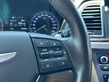 Hyundai Genesis, 2016г, задний привод, автомат