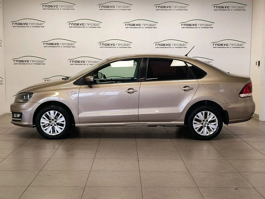 Volkswagen Polo, 2015г., передний привод, автомат