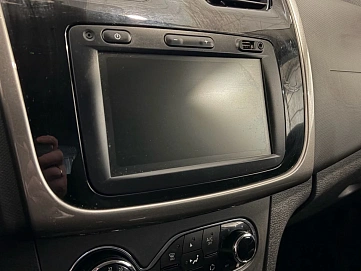 Renault Logan, 2021г, передний привод, автомат