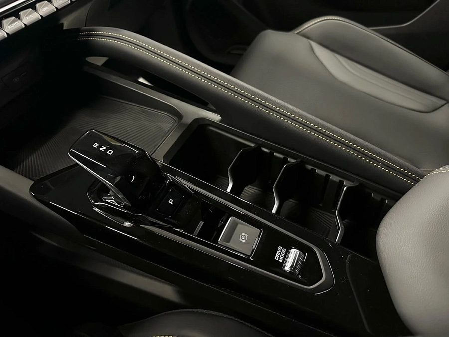 Geely Coolray, 2025г., передний привод, робот