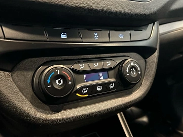 Lada (ВАЗ) Vesta, 2019г, передний привод, механика